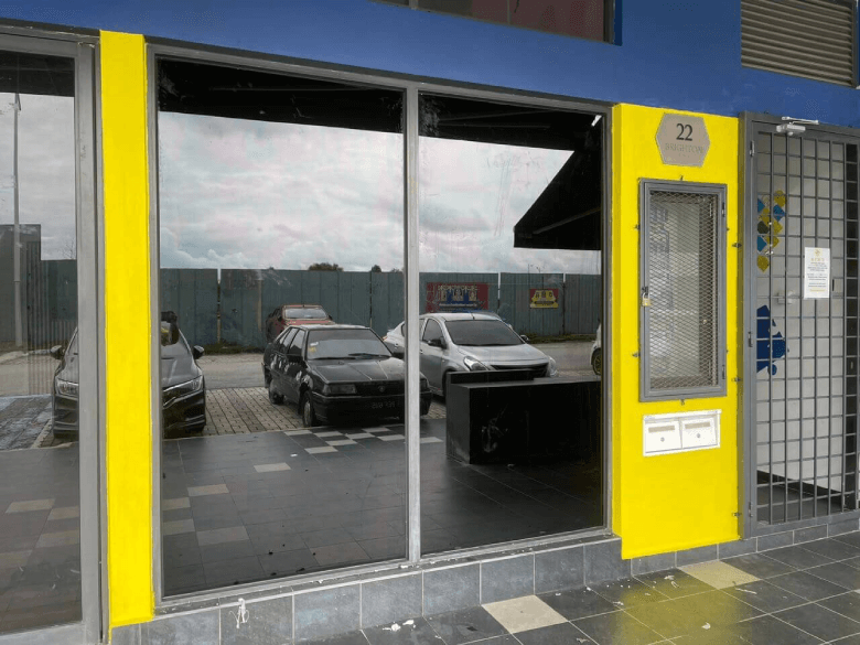 THE BEST ULTIMATE TINTED WINDOW FILM TREND AT JALAN KUNDANG
